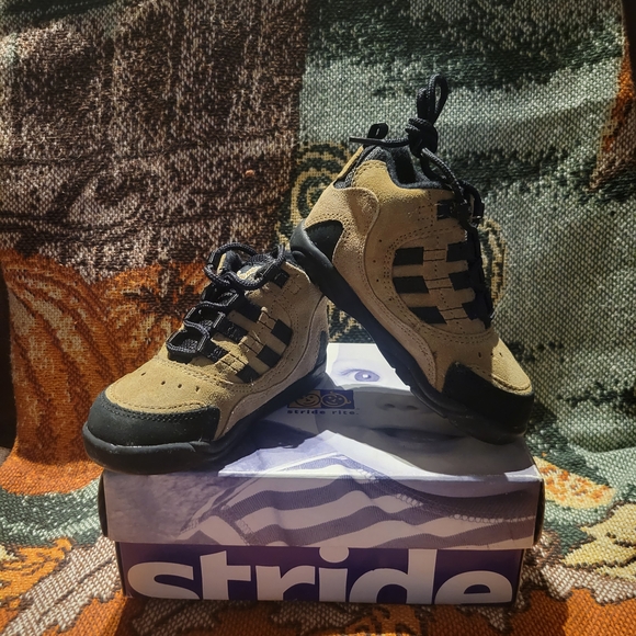 Stride Rite Kids Shoes in Tan and Black - Picture 1 of 10